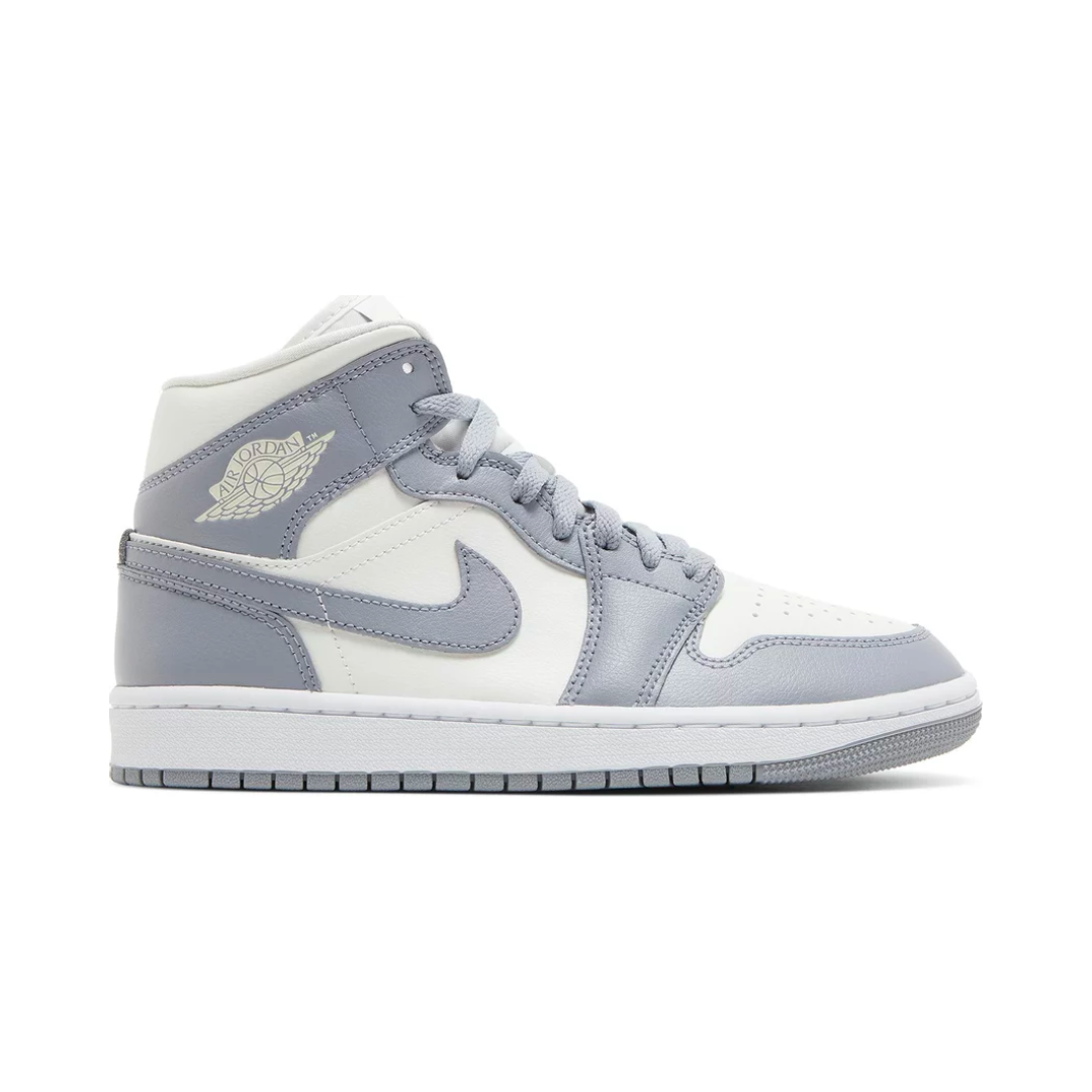 Air Jordan 1 Mid 'Stealth'