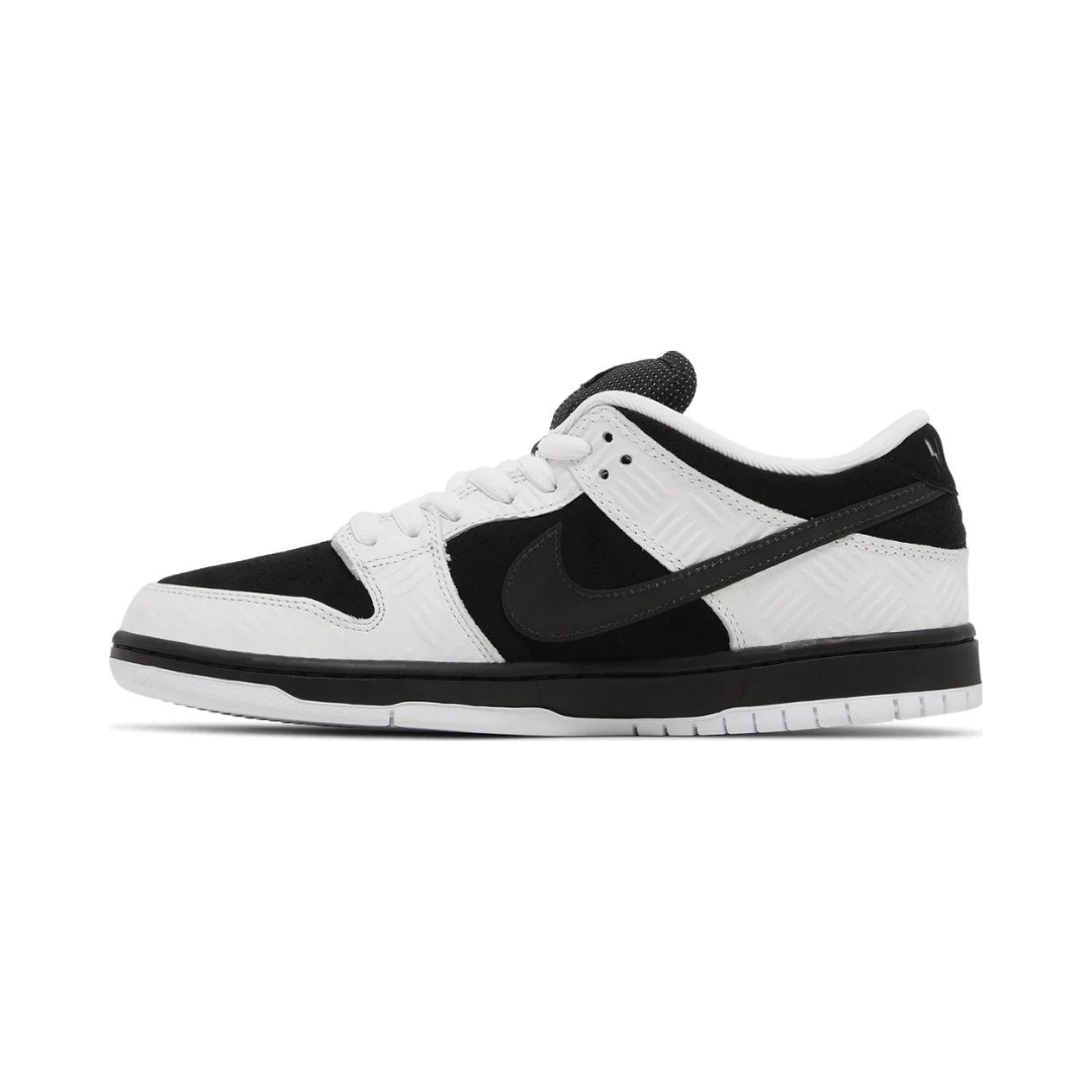 Nike Dunk Low SB x TIGHTBOOTH