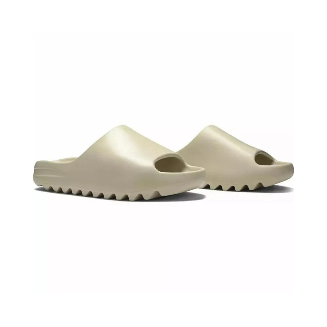 Yeezy slides 'Bone'